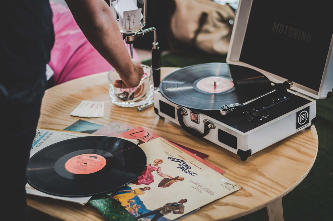 How to Put a Vinyl Record on a Turntable?