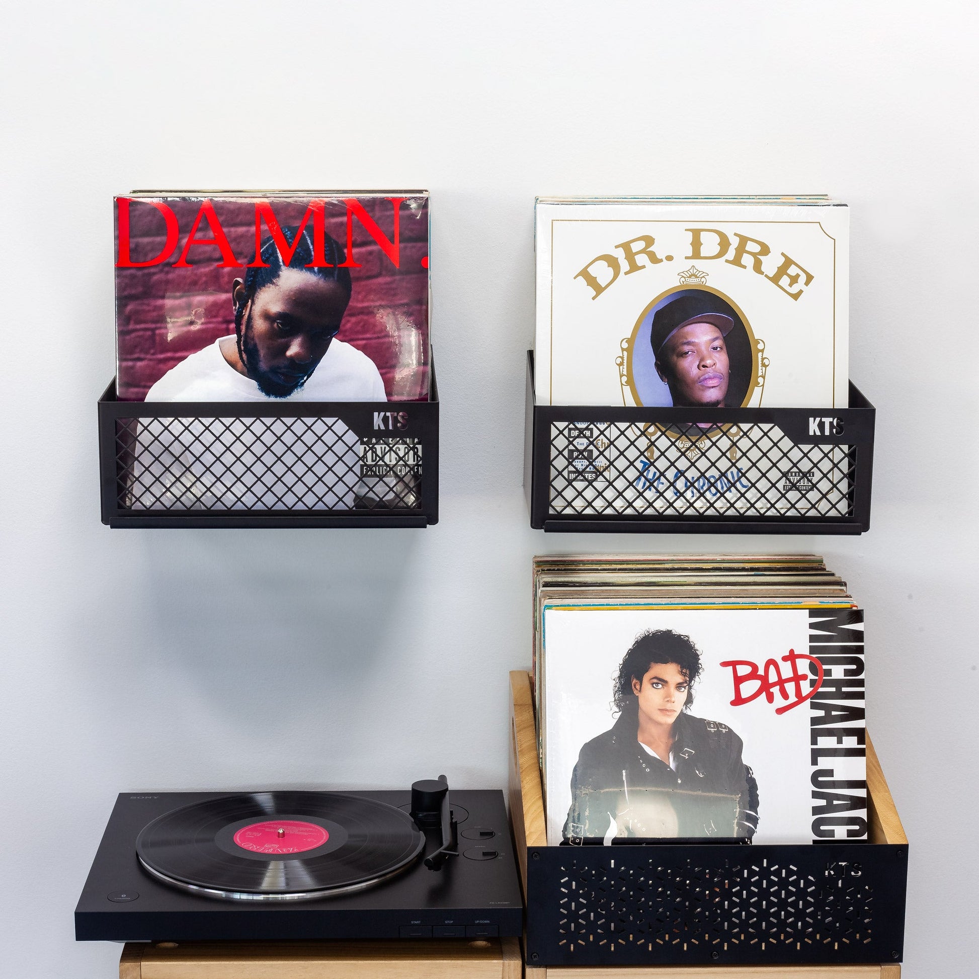 Vinyl Stand Flying V – x2 - Keep Them Spinning™