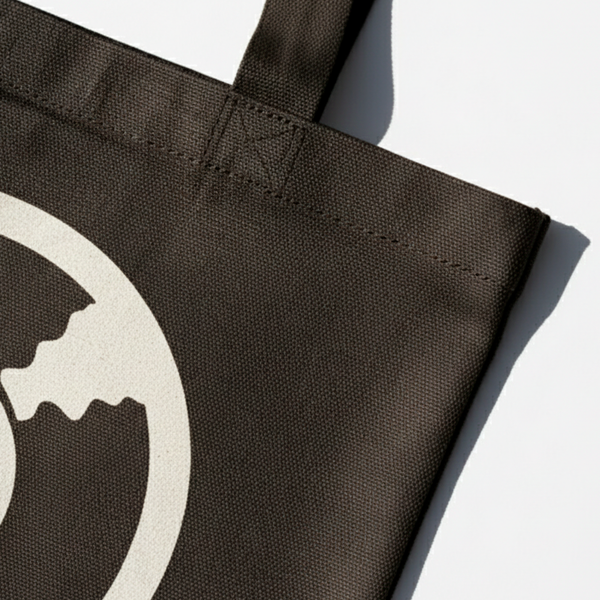 detalle de bolsa de tela para discos de vinilo