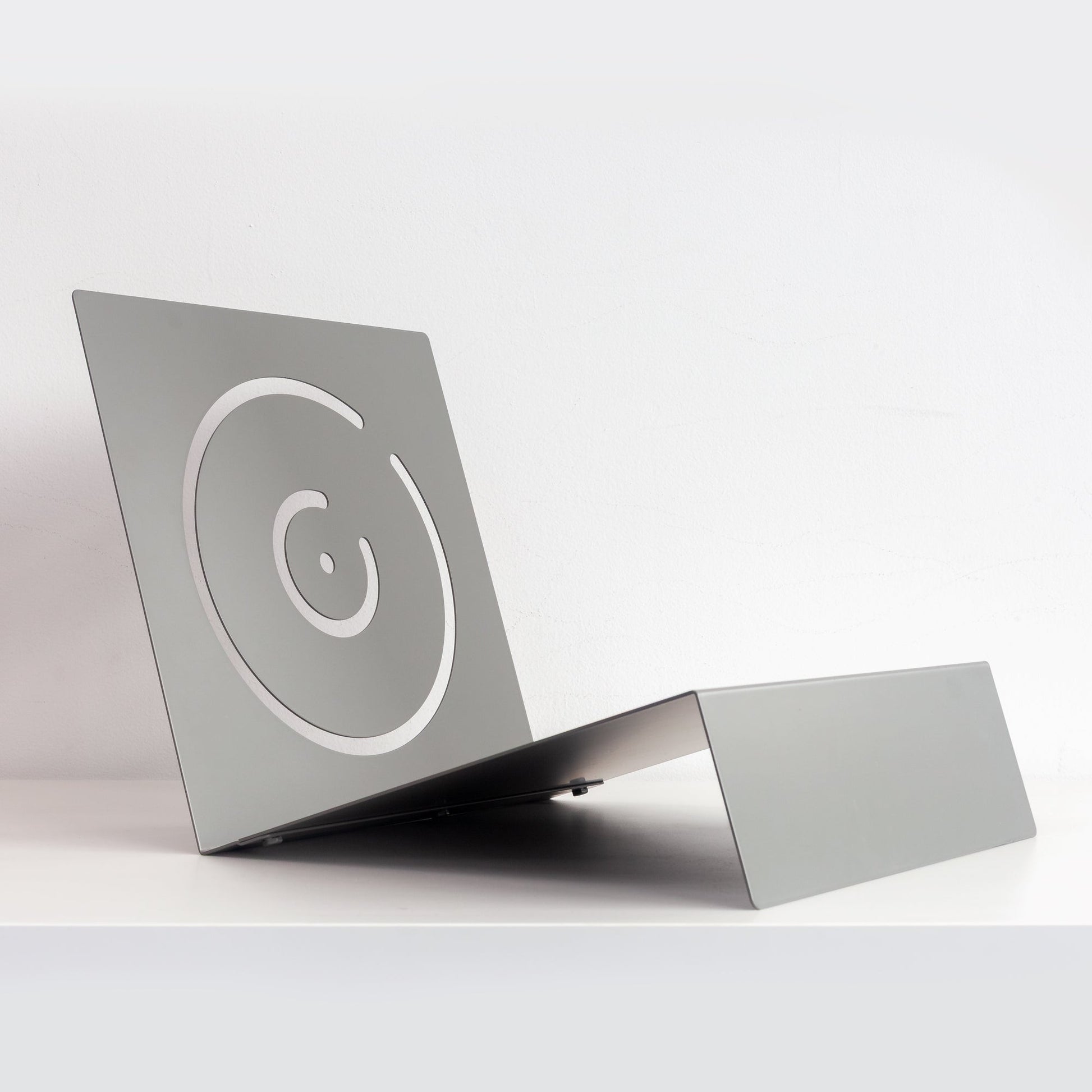 Vinyl Break - Minimalist Steel Record Stand for Display & Storage (50 LPs) - Keep Them Spinning™