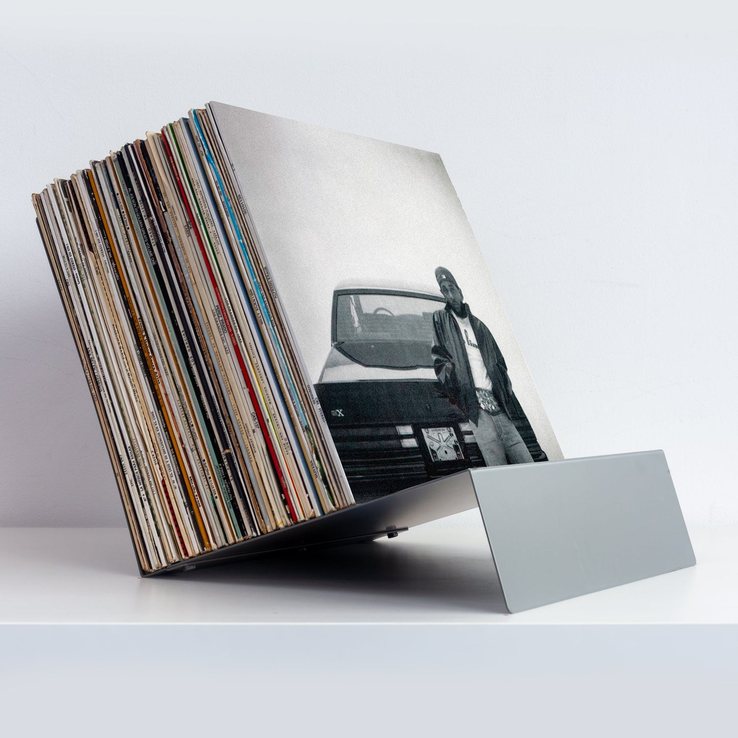 Vinyl Break - Minimalist Steel Record Stand for Display & Storage (50 LPs) - Keep Them Spinning™