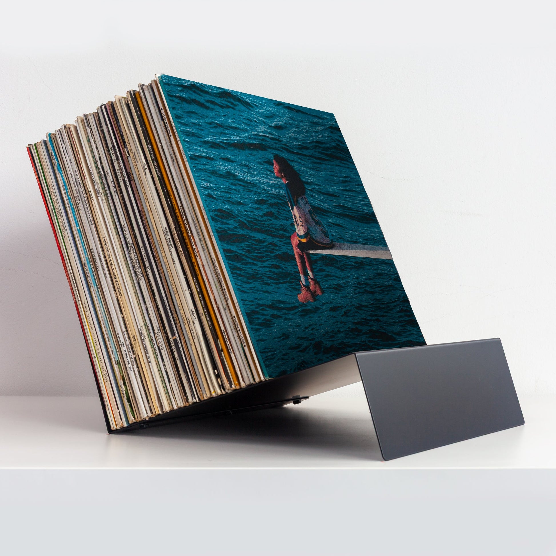 Vinyl Break - Minimalist Steel Record Stand for Display & Storage (50 LPs) - Keep Them Spinning™
